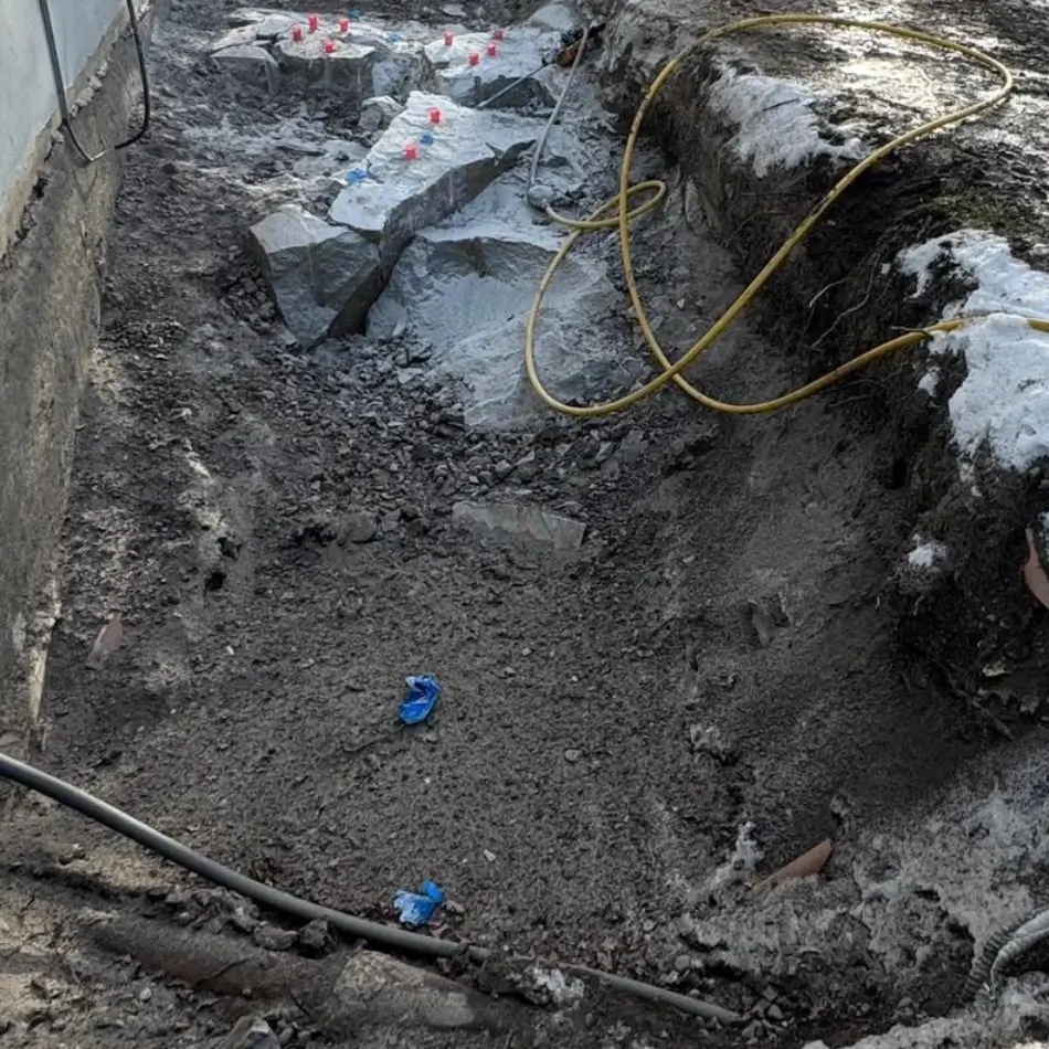 Noggrann förberedelse för grundläggning i Bromma med isolering och VA-rör